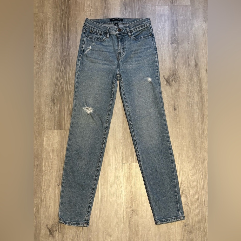 Women’s Calvin Klein High Rise Distressed Slim Jeans 25